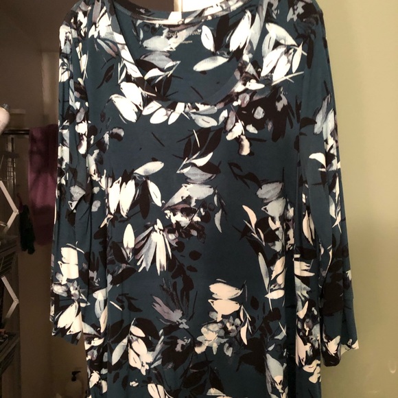 Top - Picture 1 of 2